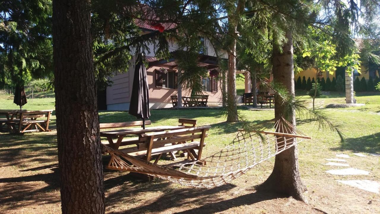 Vila Davidovic-Fruska Gora Nagyolaszi Kültér fotó